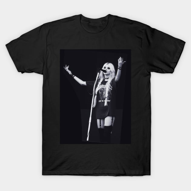 Reckless - Momsen T-Shirt by iSatbir